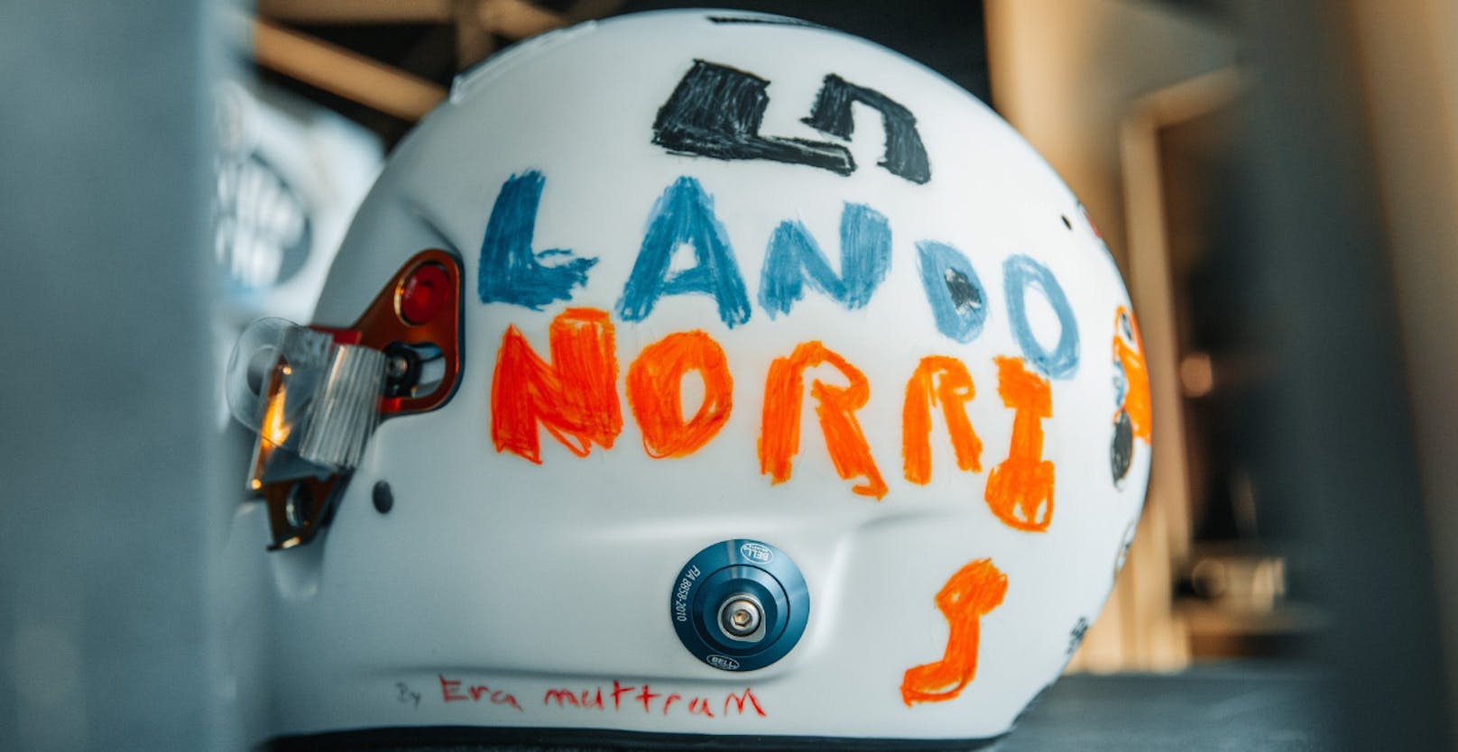 Der neue Helm von Lando Norris