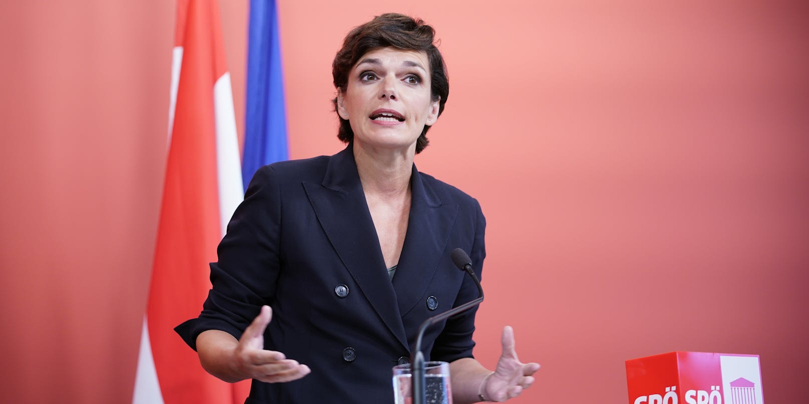 SPÖ-Chefin Rendi-Wagner stellte die beiden Forderungen auf.