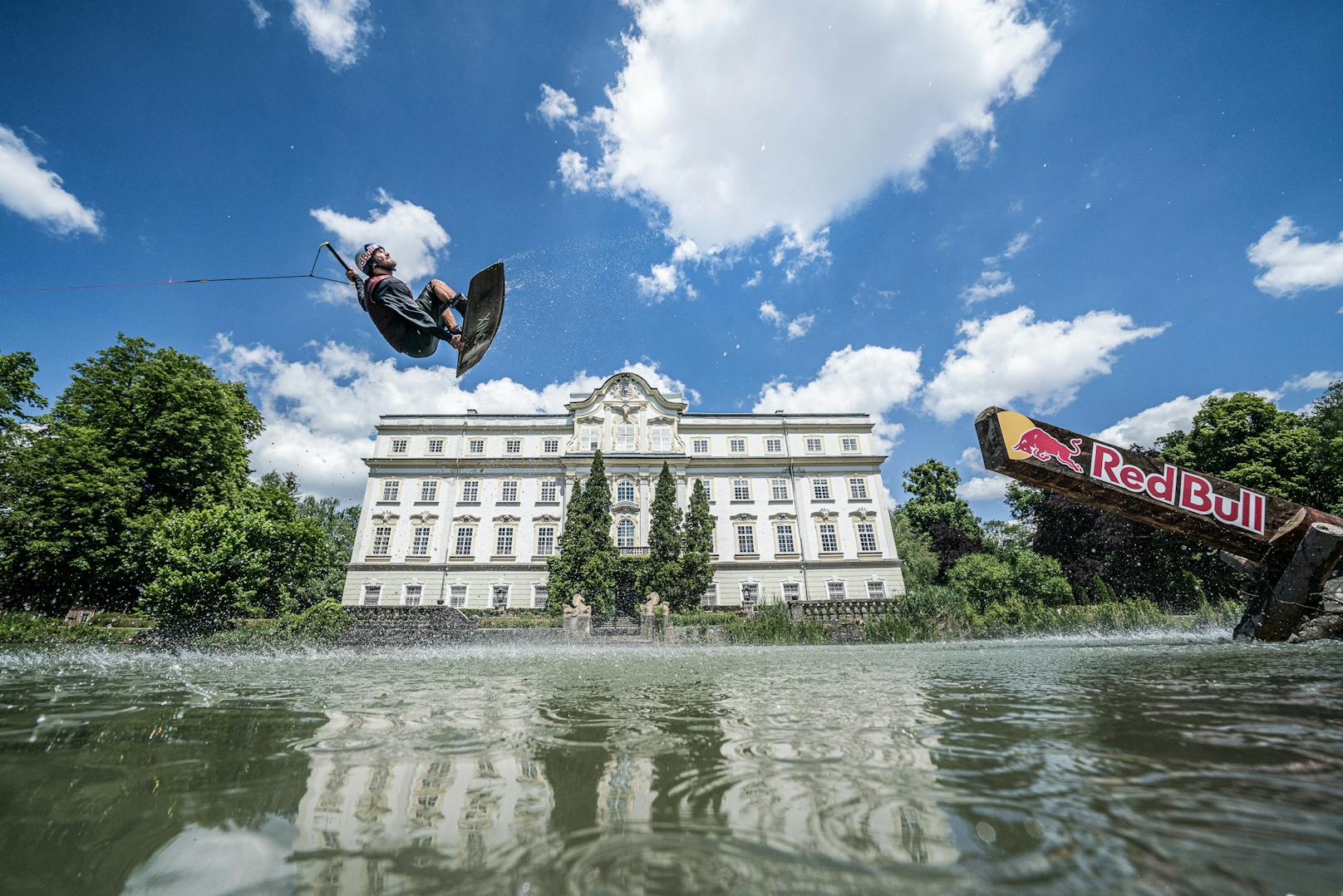 Wakeboarder Dominik Herler macht Salzburg unsicher