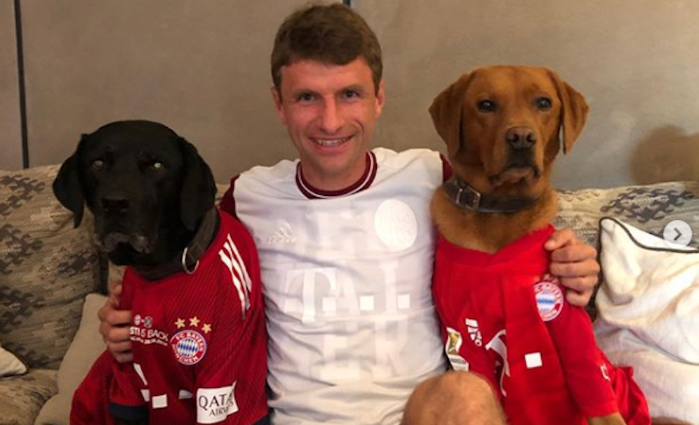 Thomas Müller mit Micky und Murmel