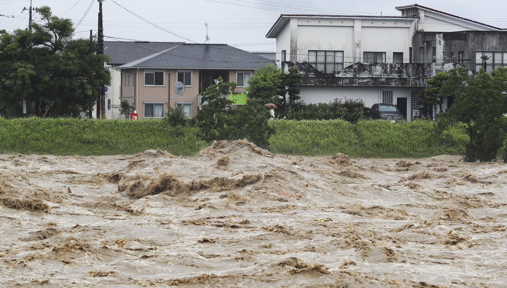 In Japan sind zur Zeit mehrere Hunderttausend Menschen auf der Flucht vor dem Wasser.