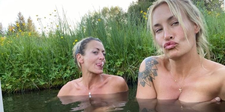 Sarah Connor entspannt beim Nacktbaden in einer der heißen Quellen