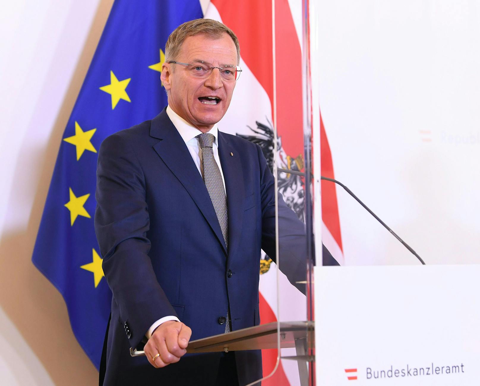 Oberösterreichs Landeshauptmann Thomas Stelzer will Terror-Unterstützern die Staatsbürgerschaft entziehen.