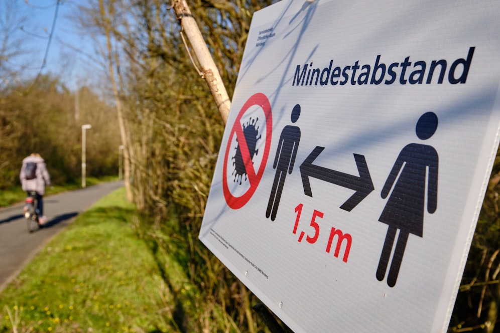 Maskenpflicht und Abstandsregeln: Seit heute sind sie in Oberösterreich wieder strenger.