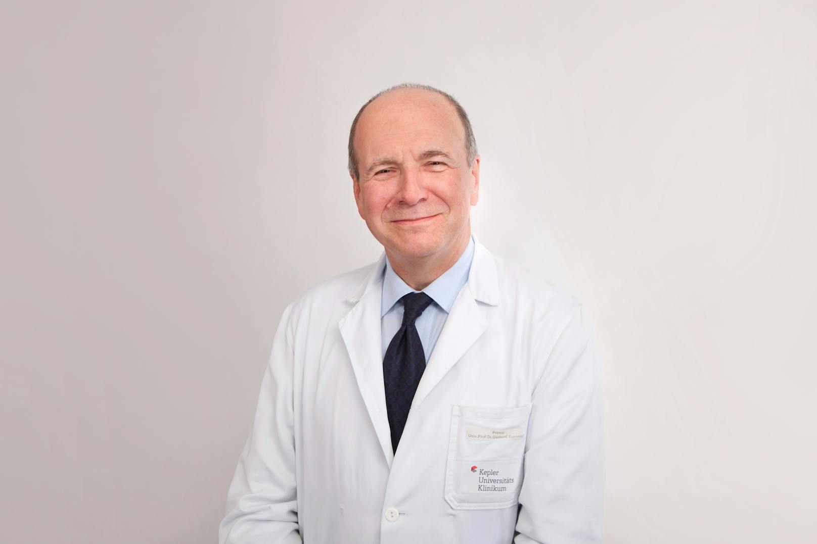 Primar Gerhard Ransmayr ist Vorstand der Klinik für Neurologie 2 am Med Campus III.