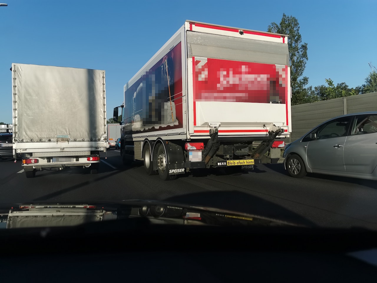Heute.at - Dieser Lkw hat einen guten Tipp für andere Autofahrer