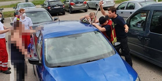 Feuerwehr rettete Baby aus verschlossenem Auto ...