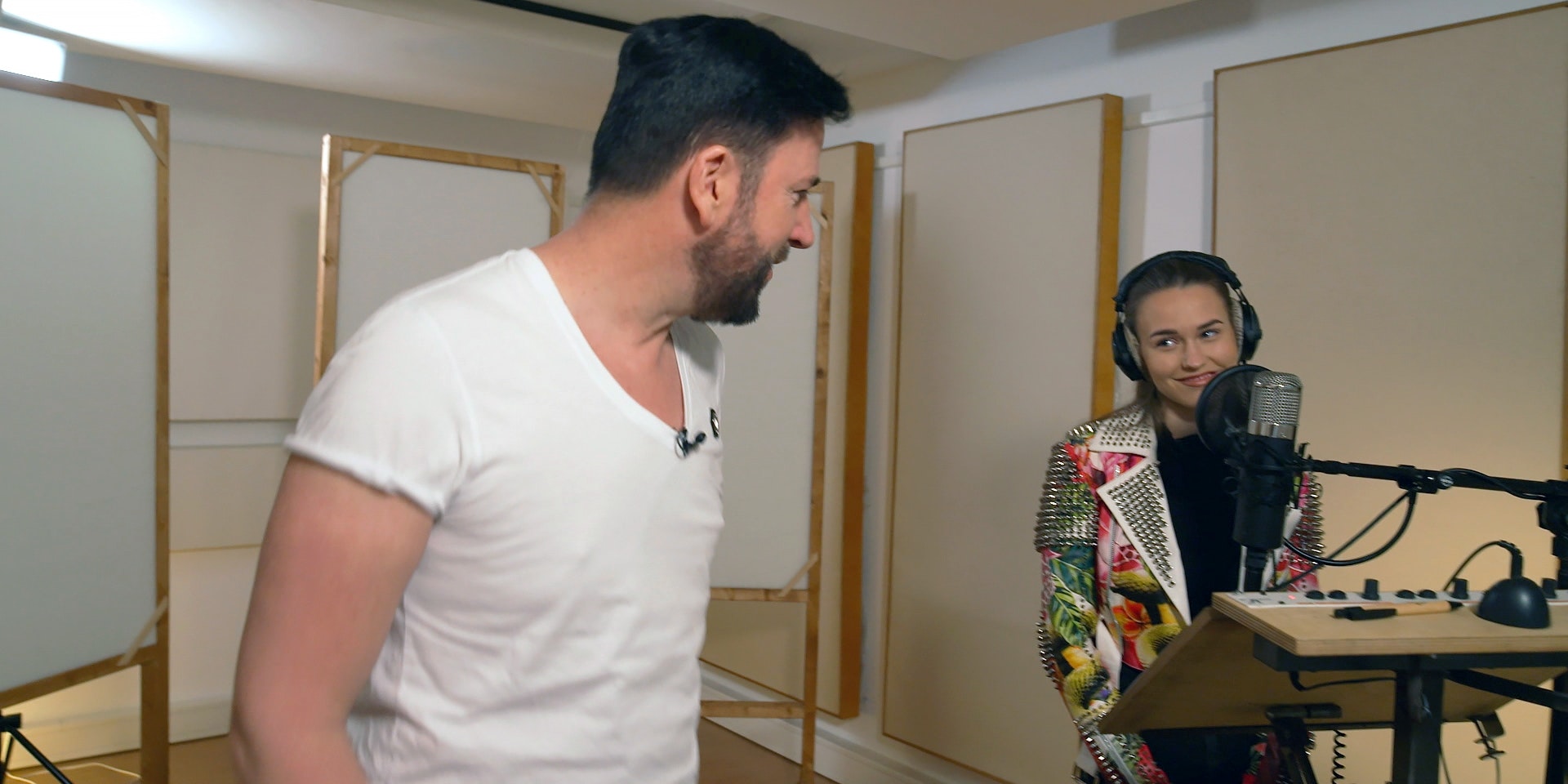 Ob sie diesmal singt? <strong>Michael Wendler</strong> (li.) muss bei <strong>Laura </strong>erstmal für Motivation sorgen.