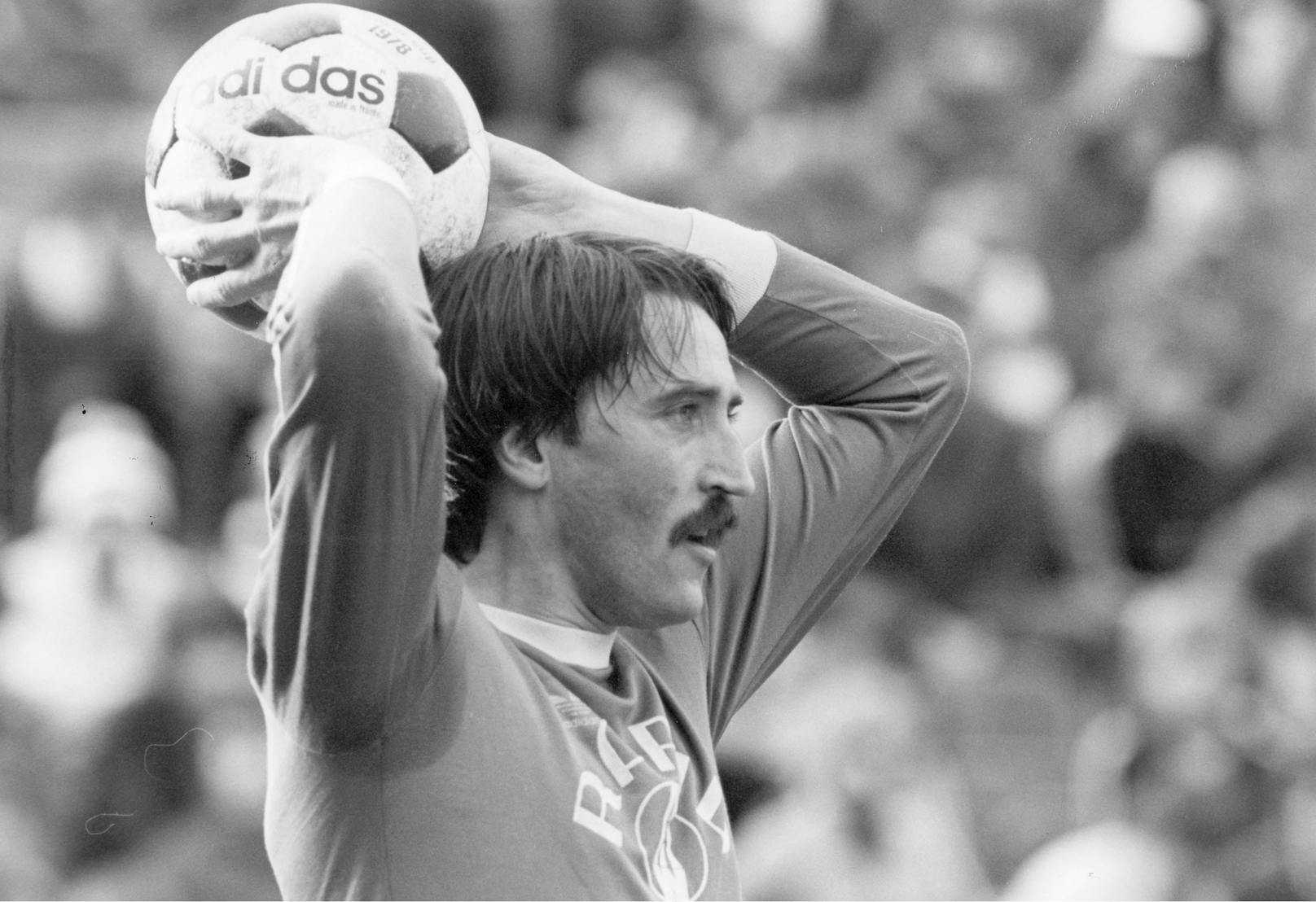 <strong>Antonin Panenka:</strong> Kam im hohen Fußballer-Alter von 32 zu Rapid, wurde 1982 und 1983 Meister. Zum "Drüberstreuen" drei Cup-Triumphe. Mit der Tschechoslowakei wurde das Mittelfeld-Genie Europameister.