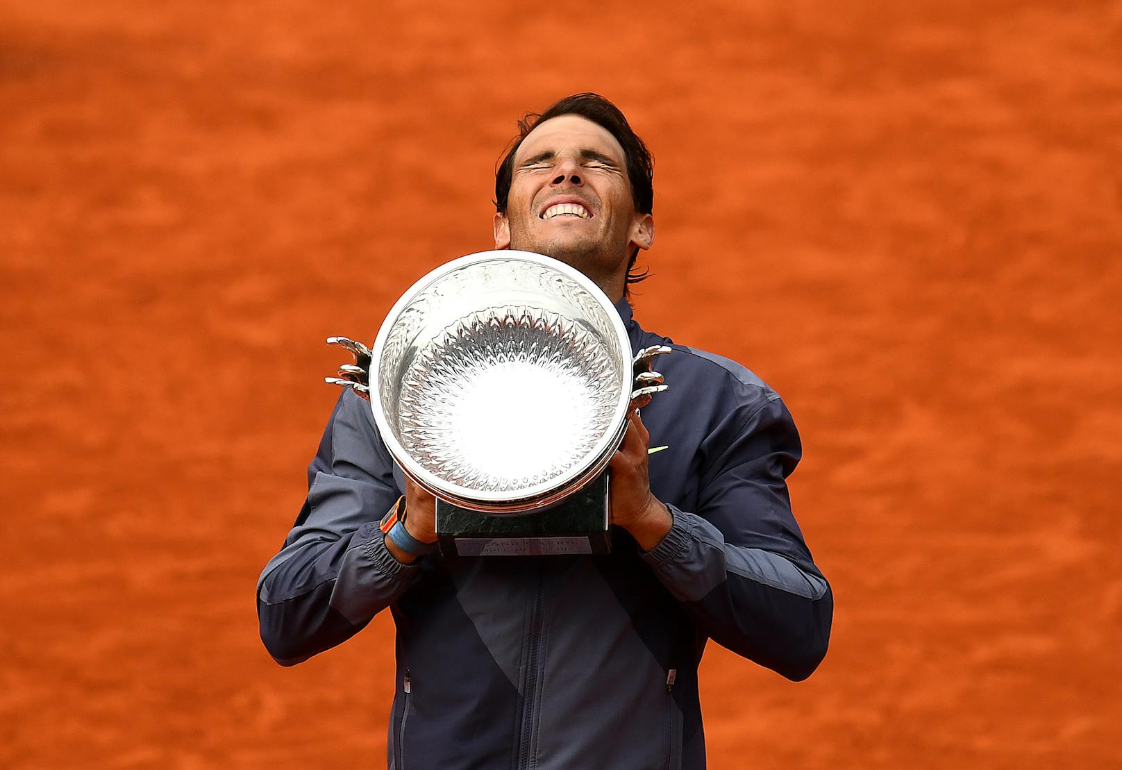 Rafael Nadal hat die French Open 2019 gewonnen. Der Spanier setzte sich im Finale wie im vergangenen Jahr gegen den Österreicher Dominic Thiem durch.