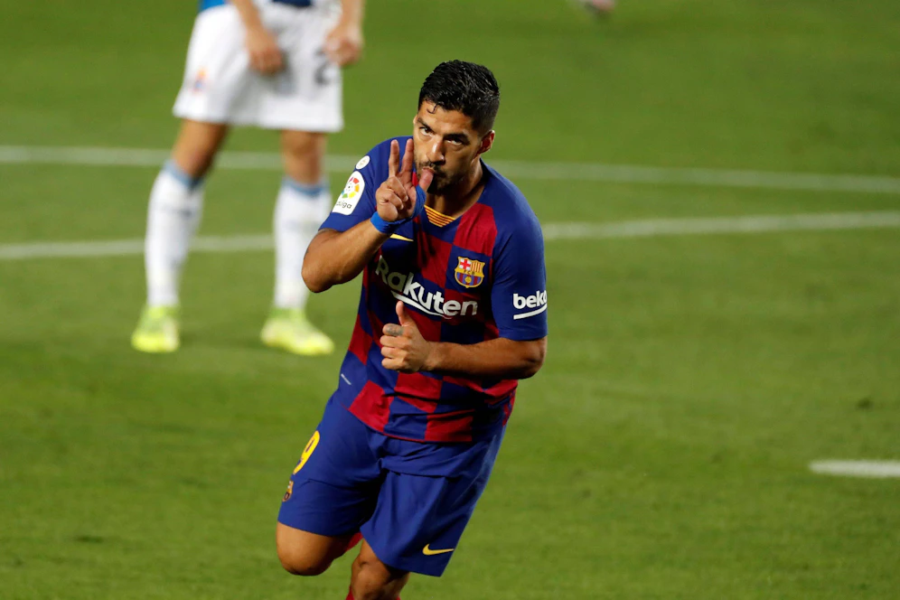 Luis Suarez jubelt im Derby.
