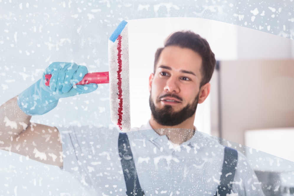 Männer brauchen laut Hofer wohl ihr eigenes Putzmittel.