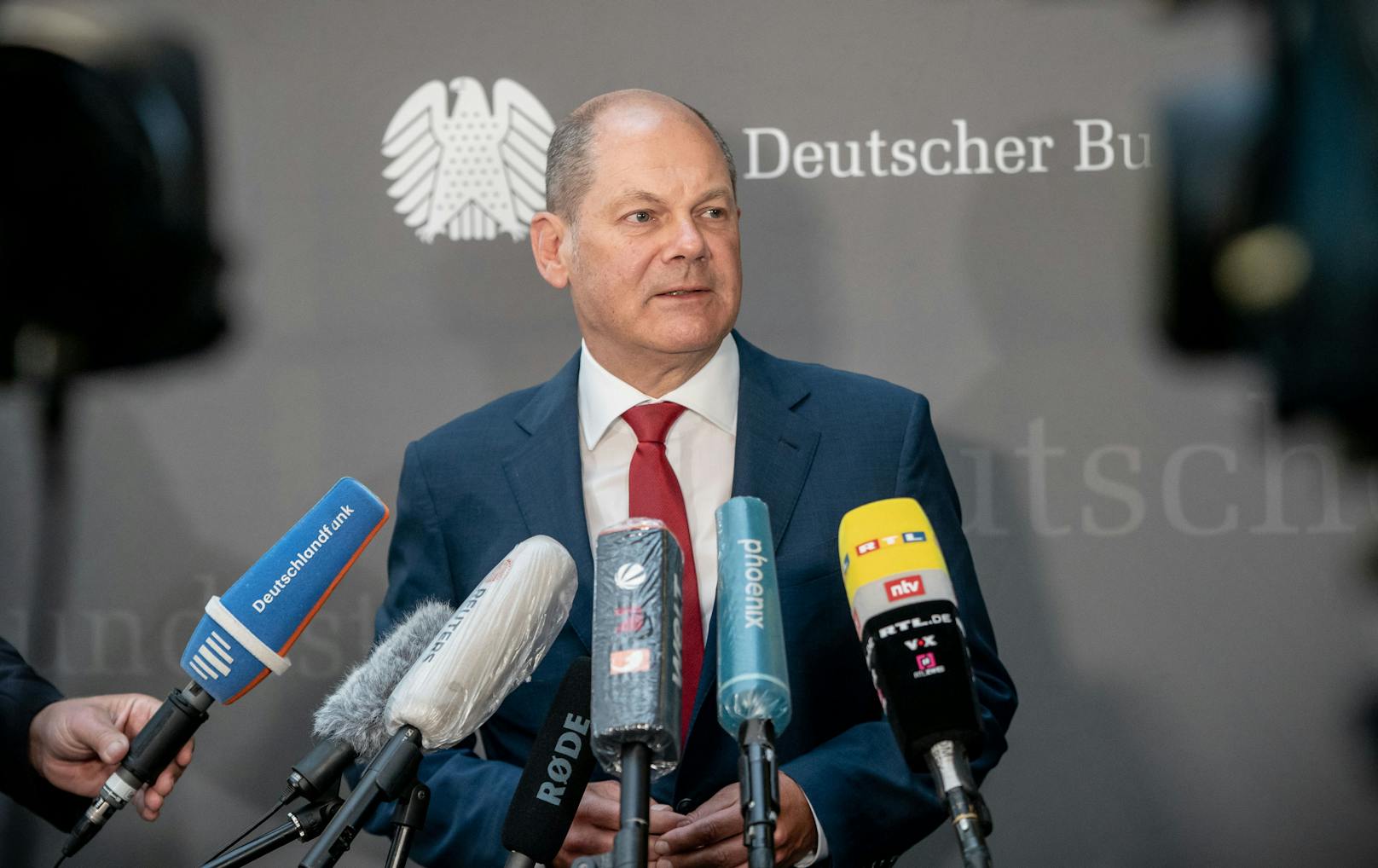 Olaf Scholz in seiner Funktion als Finanzminister bei Aufklärung des Wirecard-Skandals.