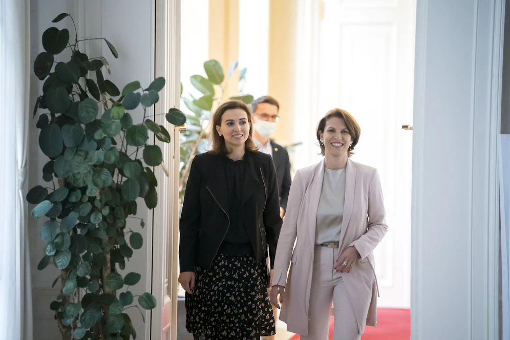 Die Ministerinnen Zadić und Edtstadler