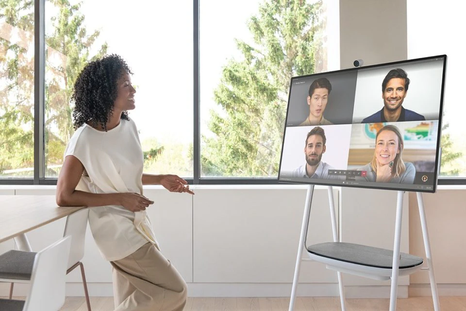 Preview für Surface Hub-Betriebssystem verfügbar.