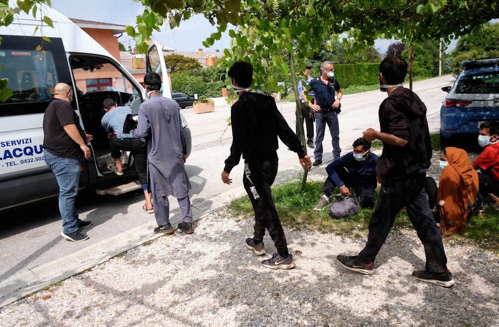 illegale Einwanderung über die Balkanroute in Italien 