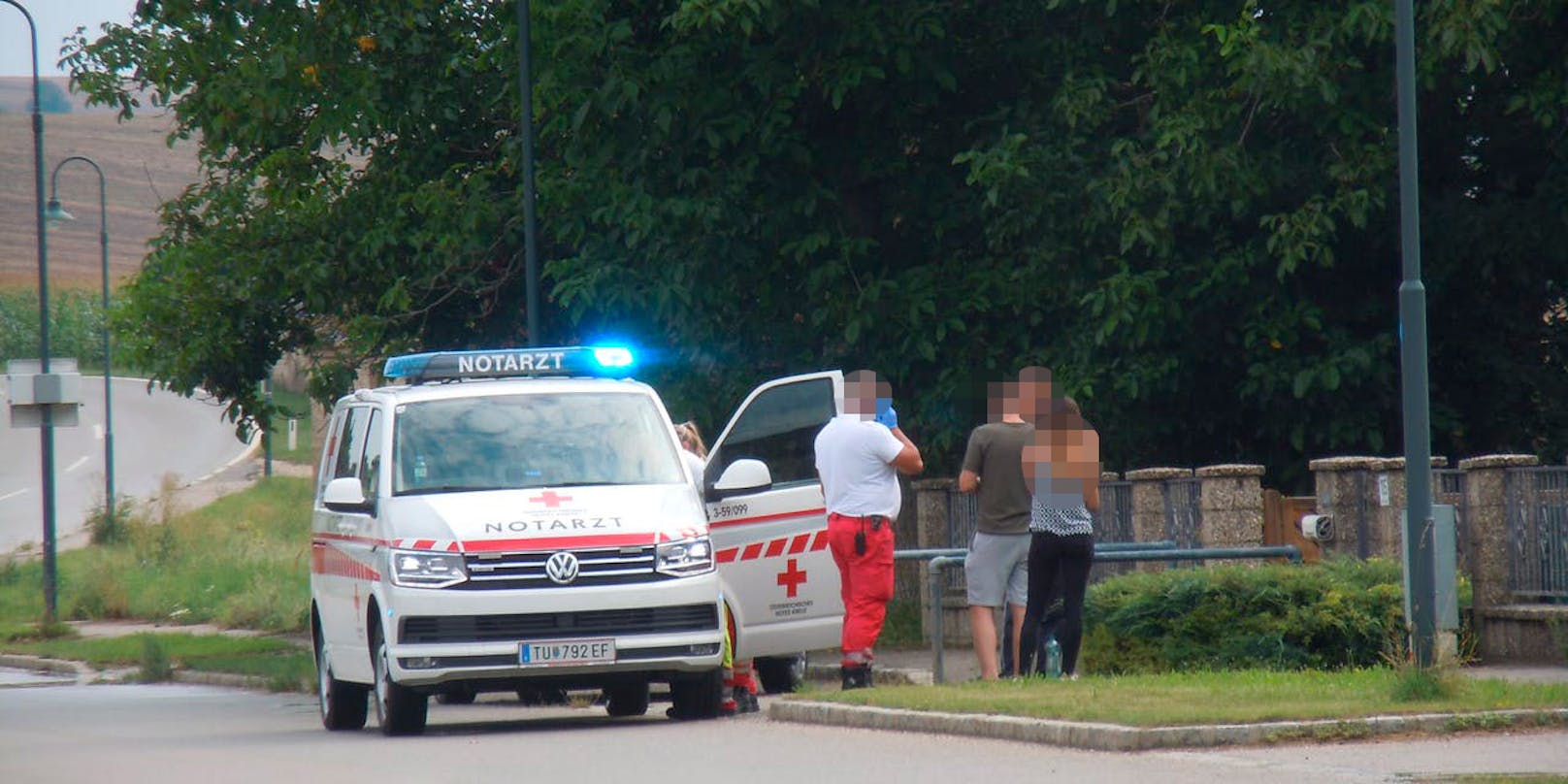 Rettung vor Ort: Zwei Tote im Bezirk Korneuburg in Ernstbrunn