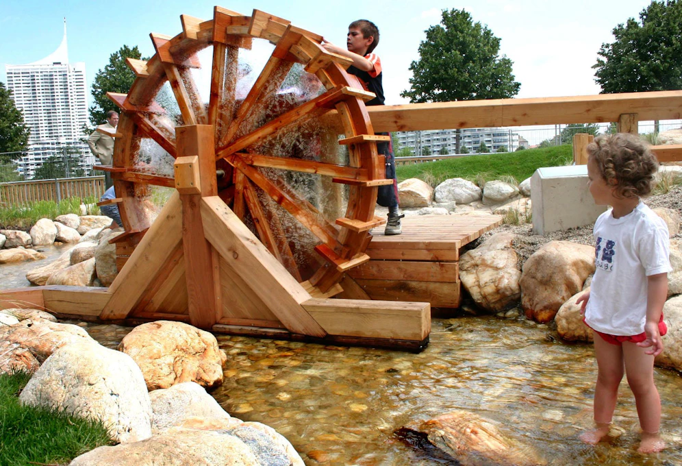 Der Wasserspielplatz auf der Wiener Donauinsel.