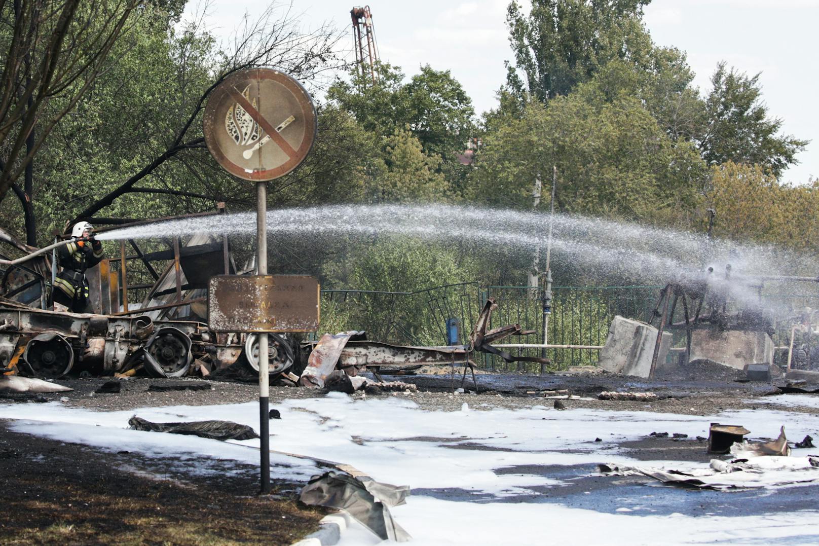 In der russischen Stadt Wolgograd ist am 10. August 2020 eine Tankstelle in einem riesigen Feuerball explodiert