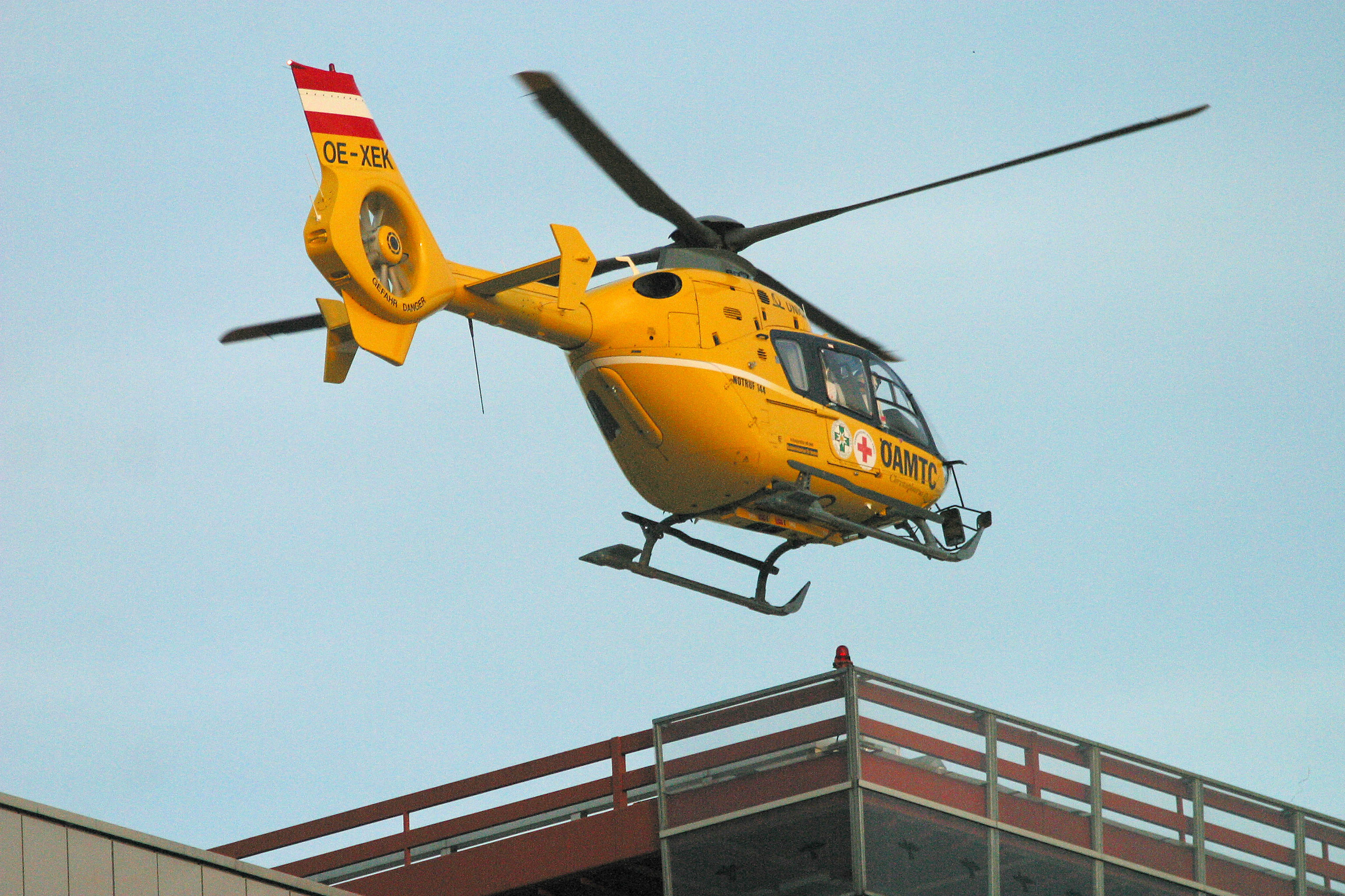 Die 24-Jährige wurde in das LKH Graz geflogen.