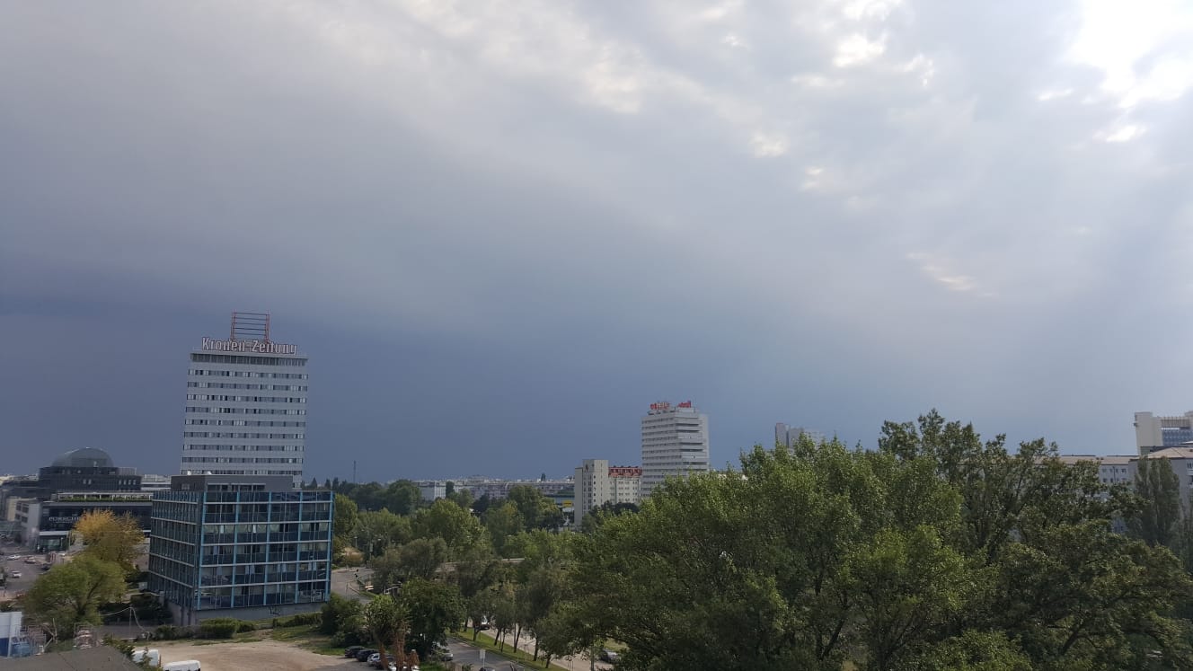 Dunkle Wolken über Wien.