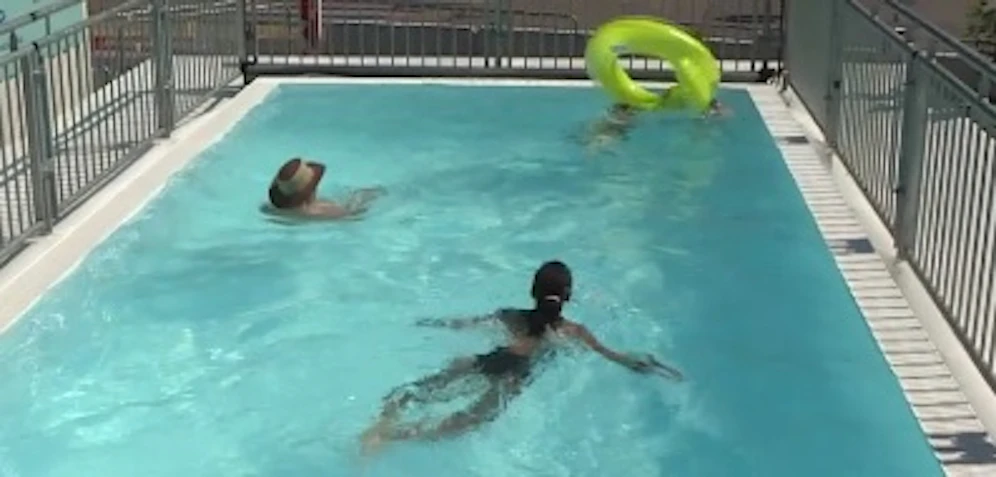 Der Gürtel-Pool kommt bei den Besuchern gut an.