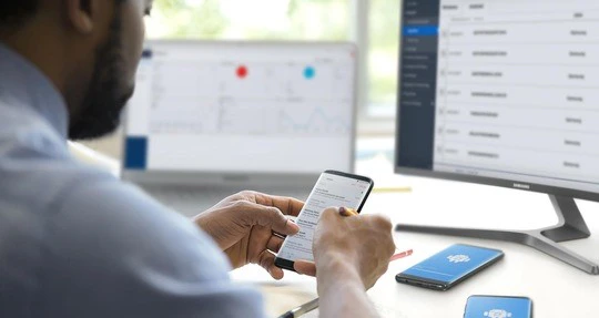 Samsung Knox Suite bündelt Lösungen für ein sicheres, einfaches Gerätemanagement.