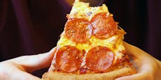 Bub (11) isst Pizza "falsch" – fliegt aus Wiener Lokal