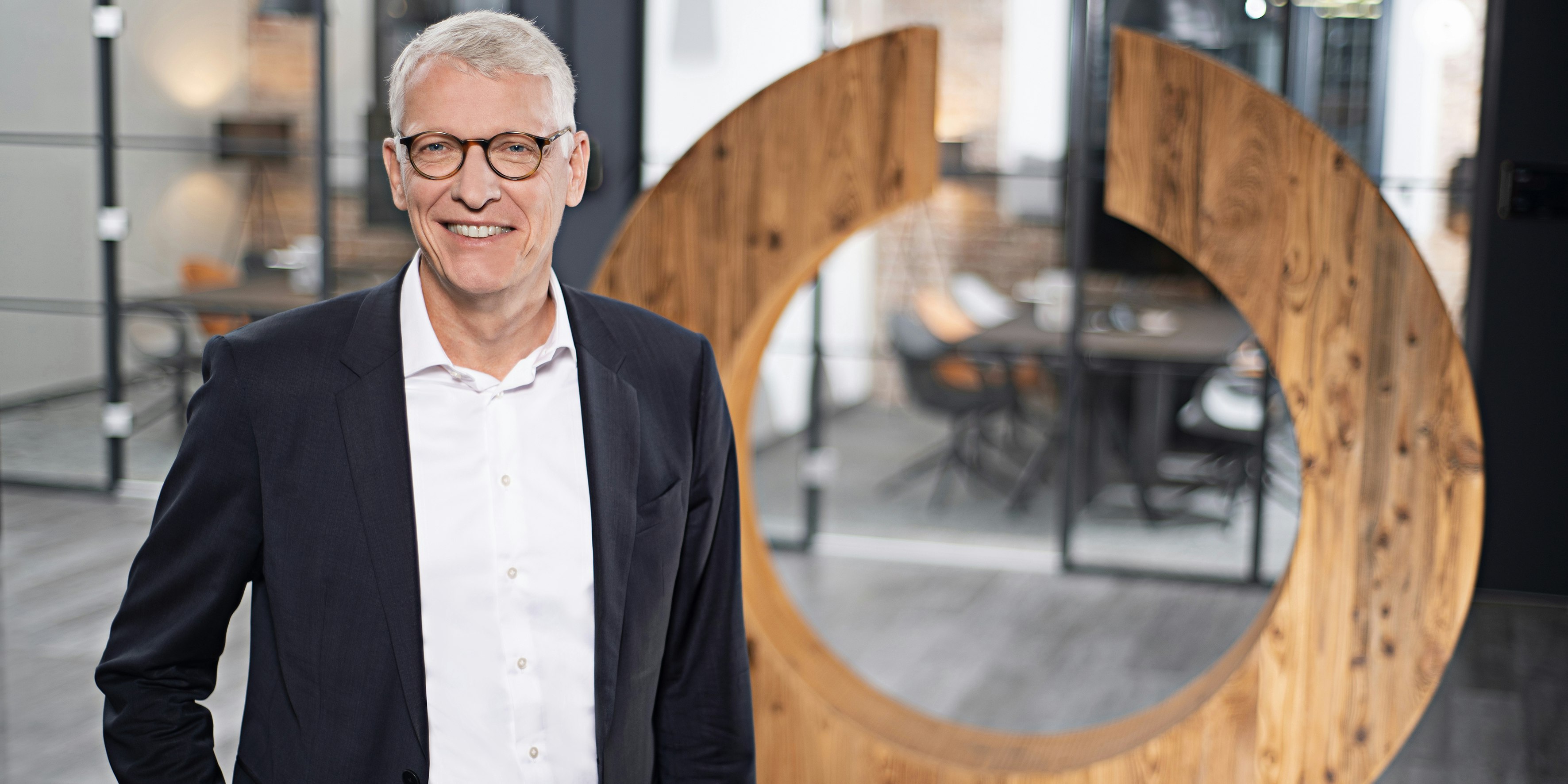 Bernhard Düttmann, Chef des Mutterkonzerns Ceconomy, erwartet eine Einsparung von 100 Millionen Euro. 