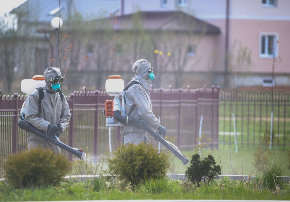 In vielen Teilen der Erde wurde wegen Corona großflächig desinfiziert.