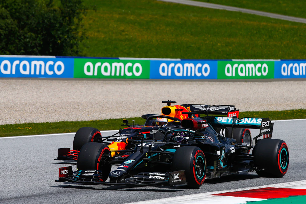 Red Bull (Honda) ist Mercedes auf den Fersen