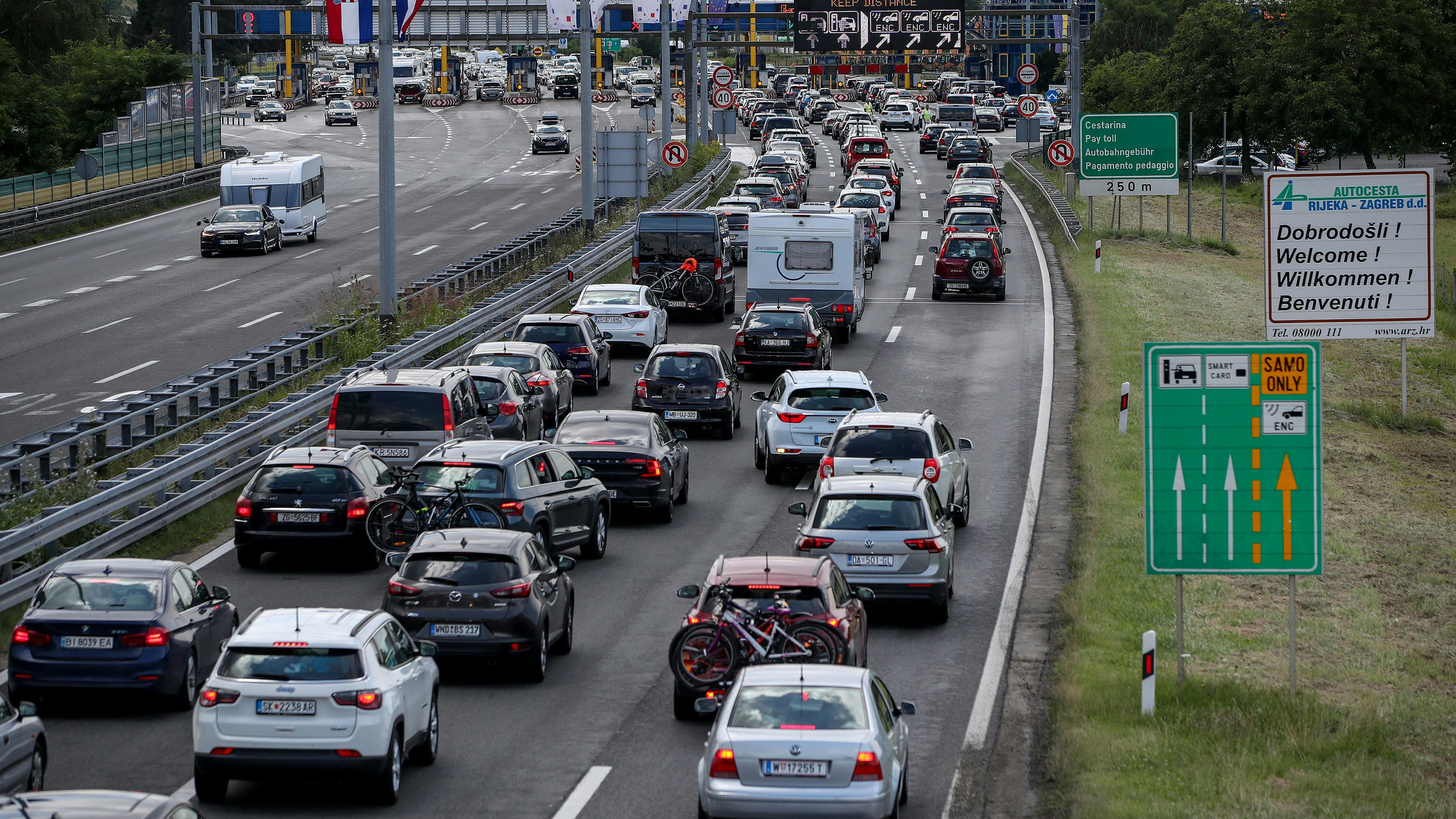 Heute.at - Hohe Strafen drohen! So viel kostet Rasen in Kroatien