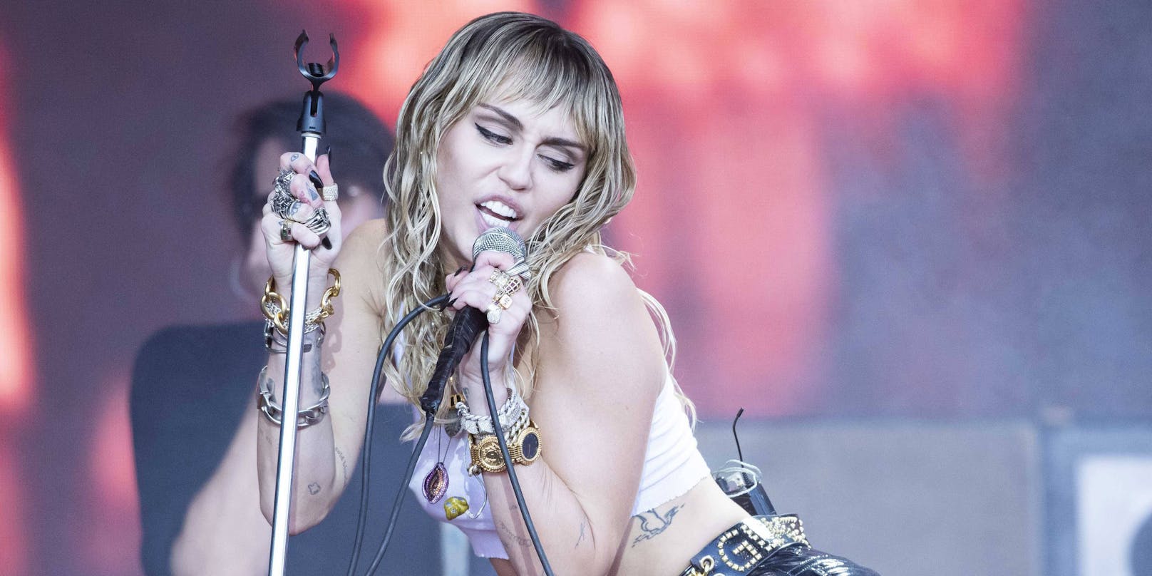 Miley bietet Musik-Traumpaar "einen Dreier" an