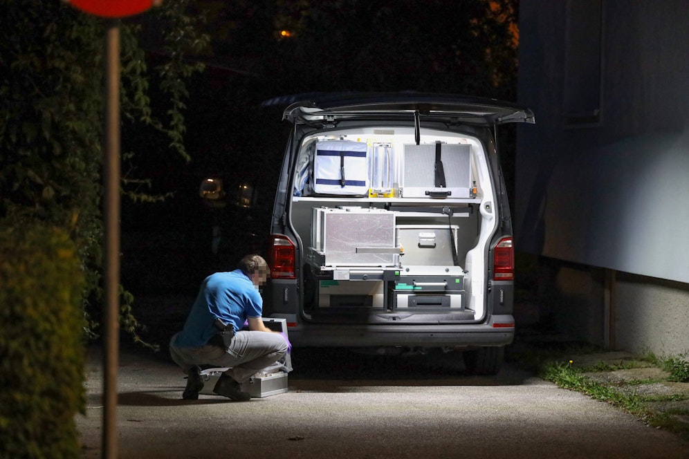 Nach dem Attentat suchte die Polizei nach Hinweisen.
