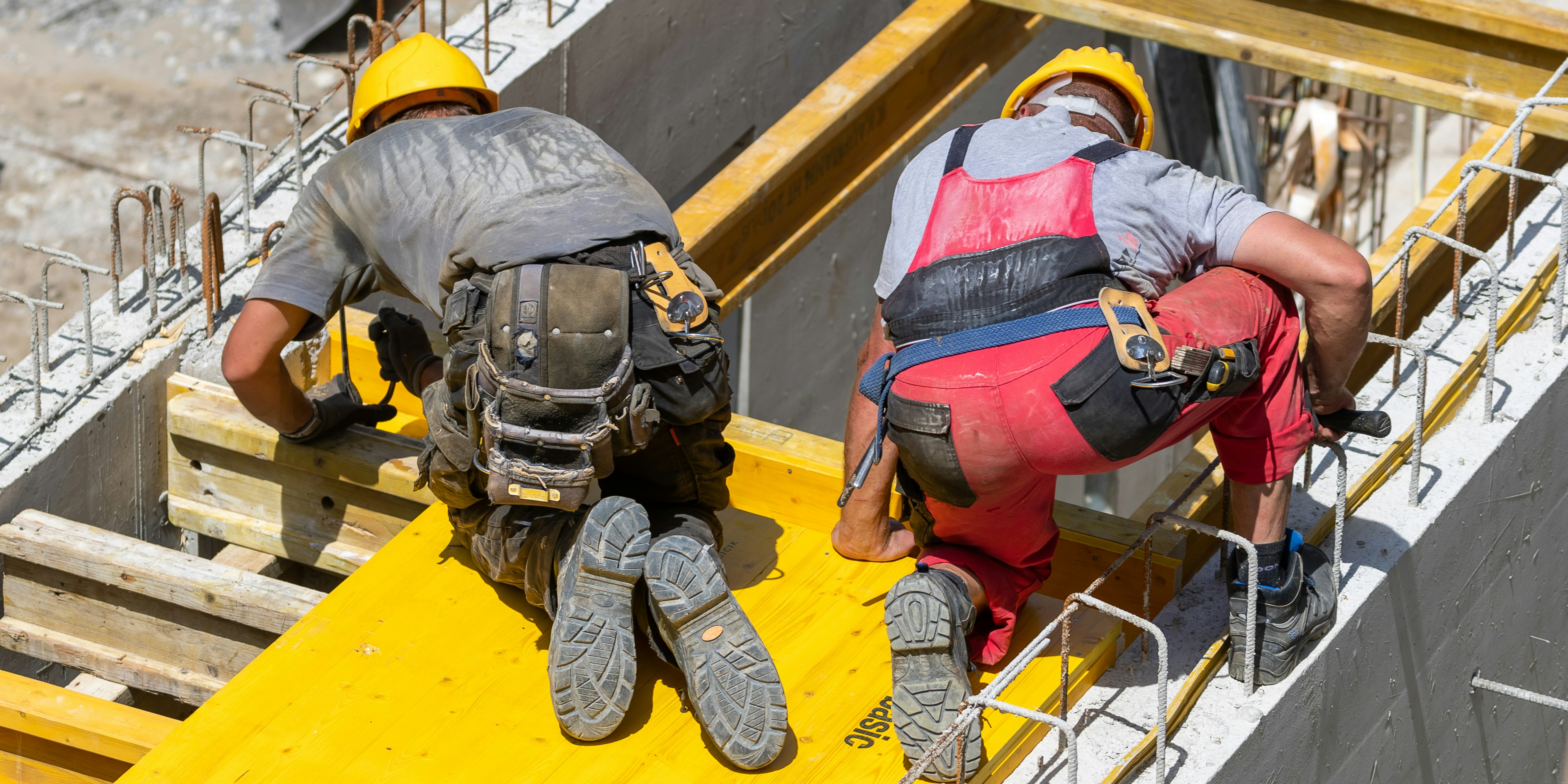 Ein 58-jähriger Bauarbeiter ging trotz Corona-Infektion arbeiten.