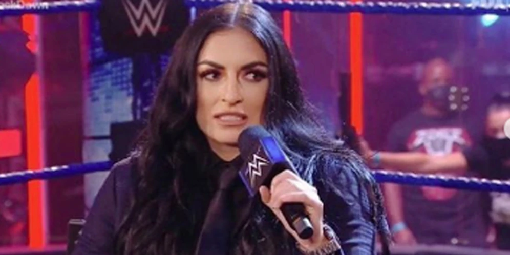 Daria Berenato (alias Sonya Deville) wurde Opfer eines Stalkers.