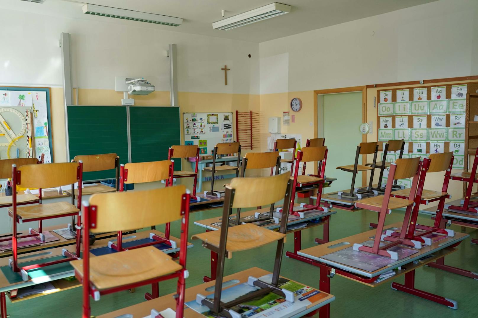Erste Schule in OÖ wegen Corona geschlossen
