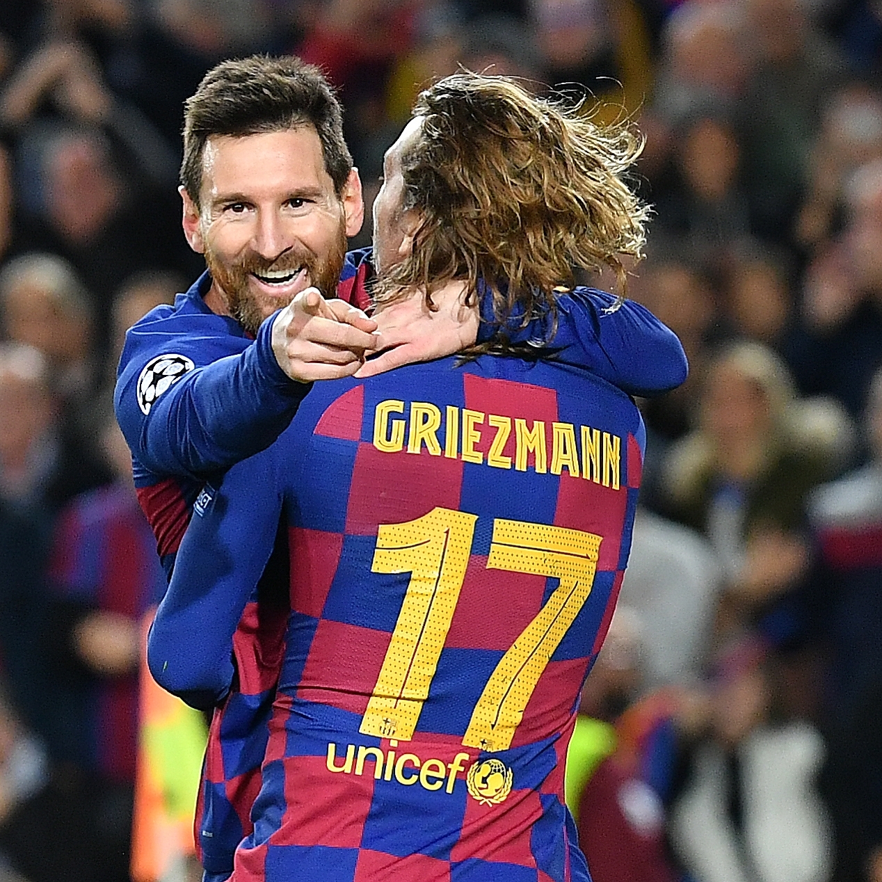 Lionel Messi und Antoine Griezmann stehen auf der 