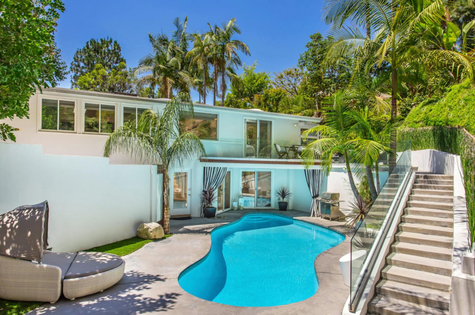 Dieses Häuschen wurde 1957 in Beverly Hills erbaut und ist bis heute eines der liebsten Mietobjekte der Superstars.
