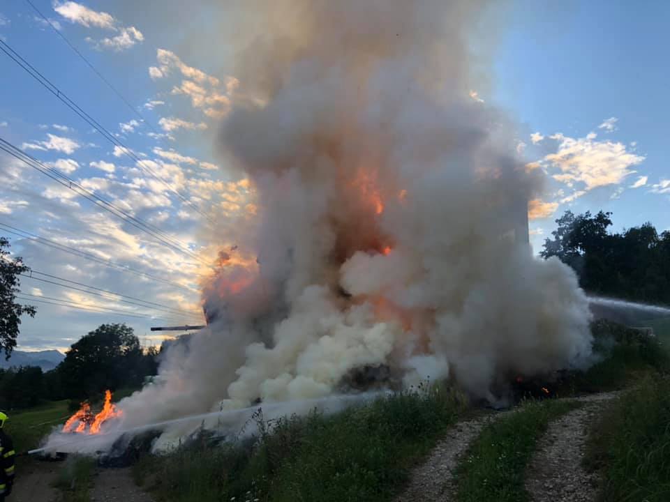 Insgesamt sieben Feuerwehren mussten ausrücken.