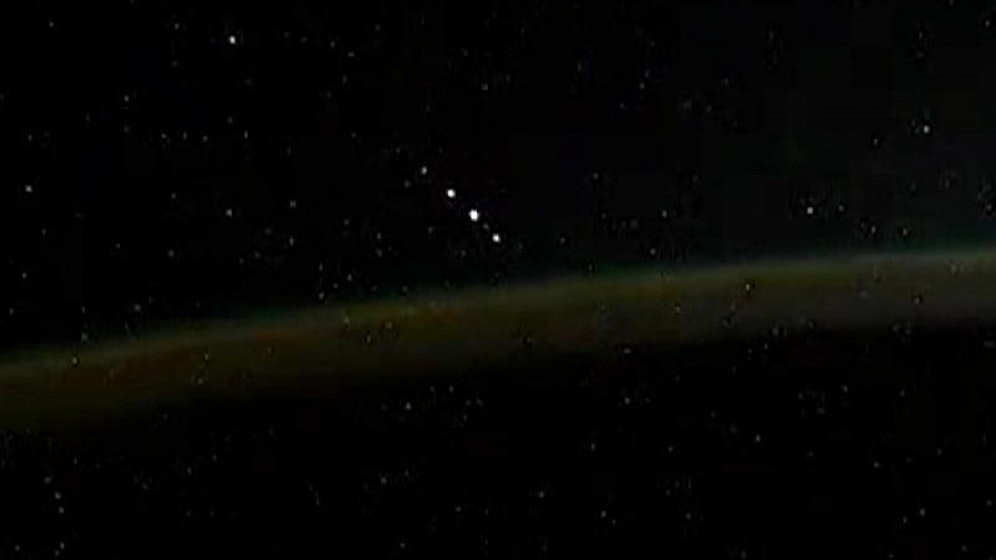 Diese Lichterkette bereitet Kosmonaut Ivan Vagner Kopfzerbrechen