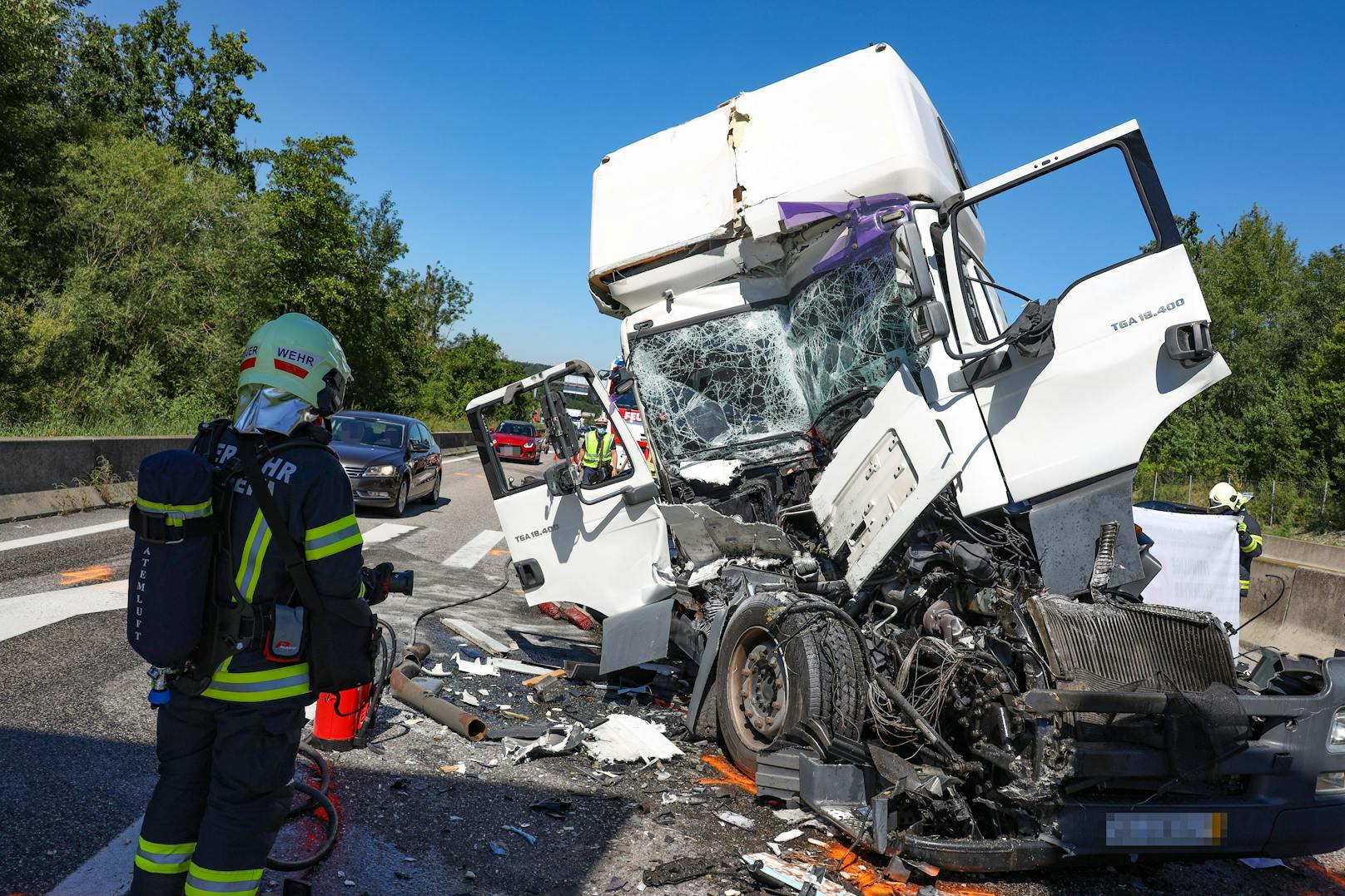 Bei dem Unfall wurde ein Lkw-Fahrer getötet.