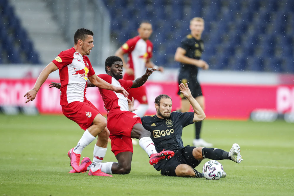 RB Salzburg muss sich Ajax deutlich geschlagen geben