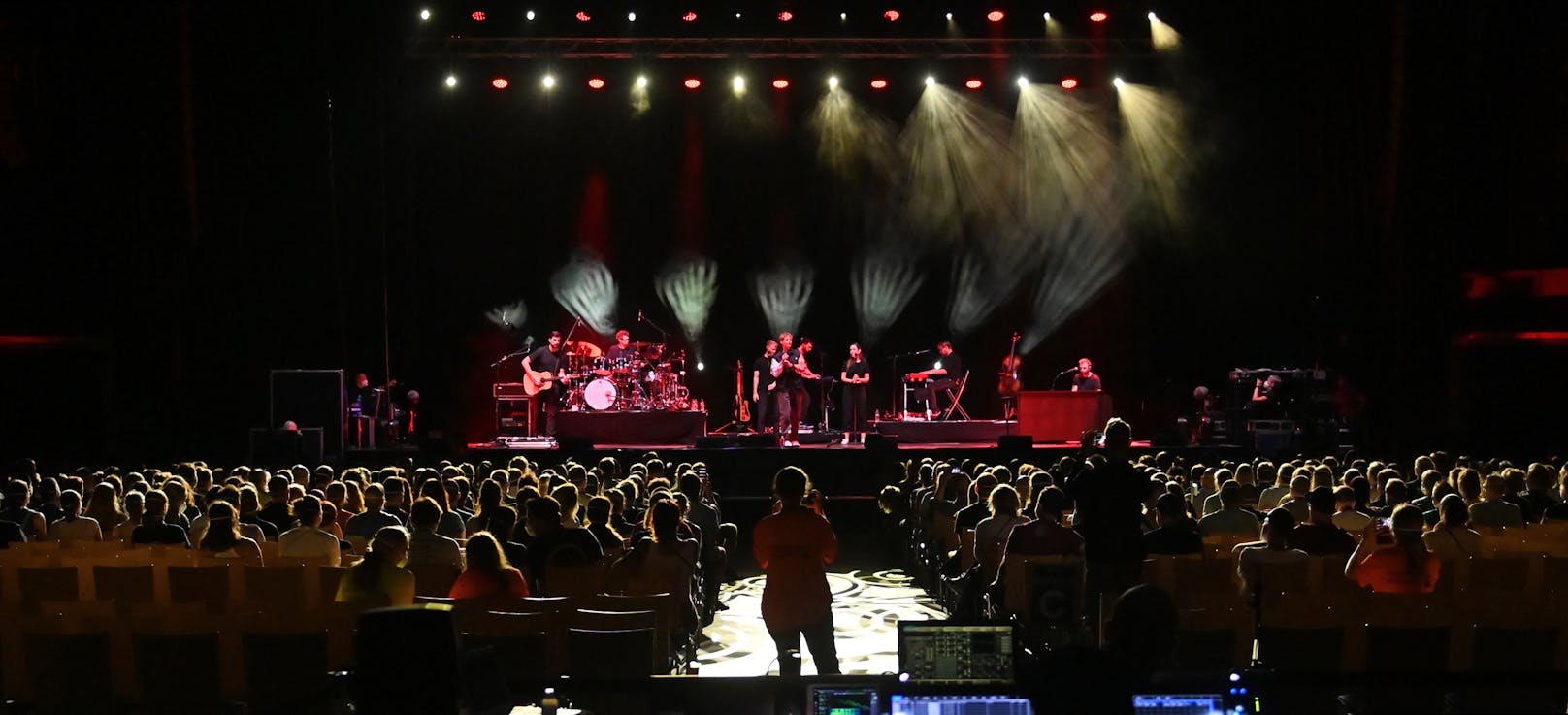 Experiment: Corona-Konzert mit tausenden Besuchern