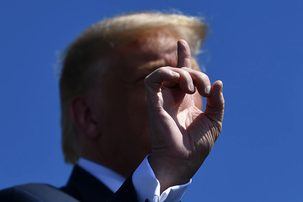 Trump sei an der Universität of Pennsylvania nur aufgenommen worden, weil jemand anderes die Prüfung für ihn geschrieben habe. <br>
