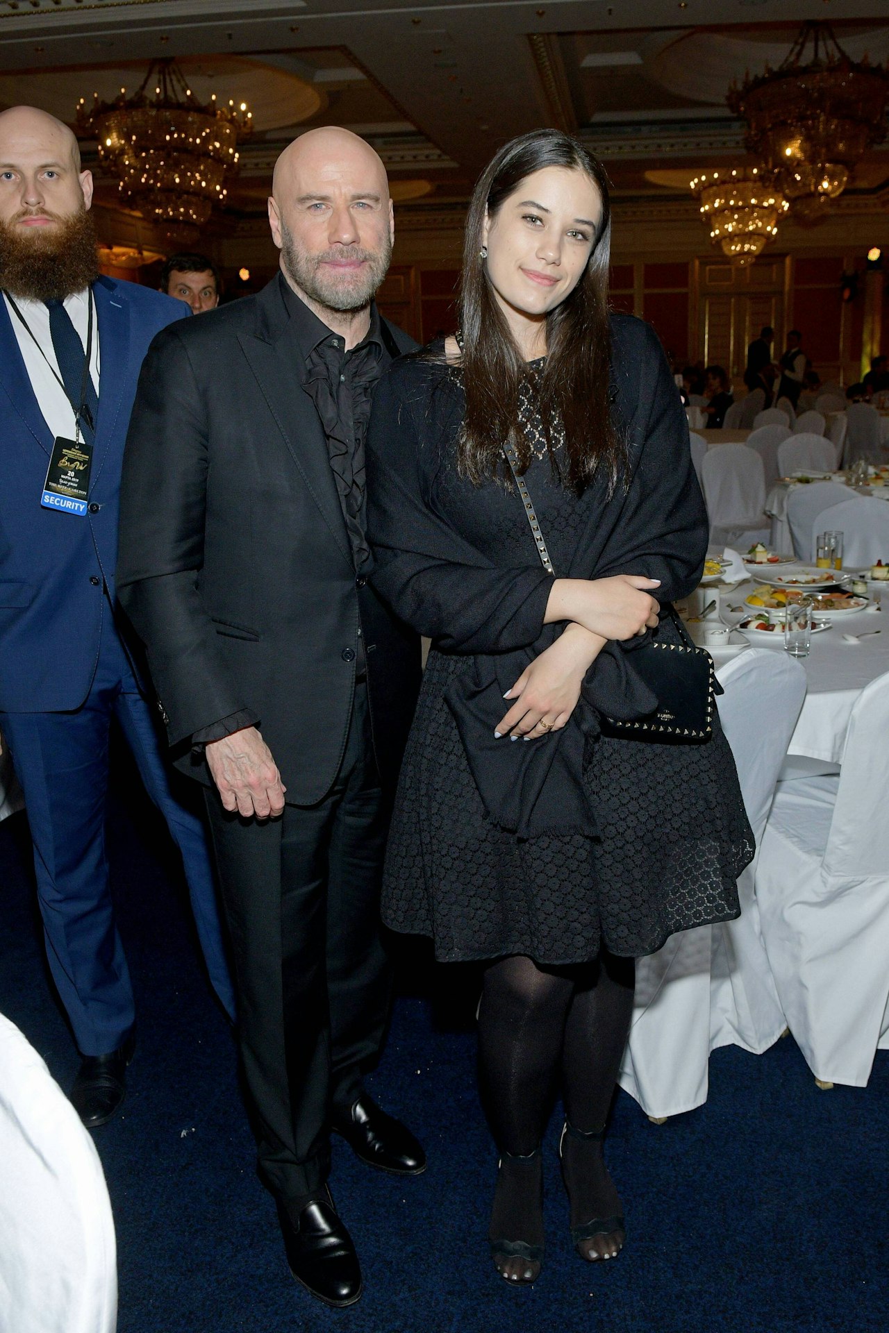 Heute.at - Travolta tanzt mit Tochter für seine verstorbene Frau