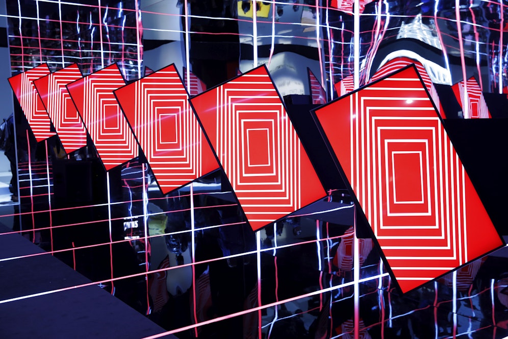 Der neue Fernseher von Samsung heißt The Sero. Das Spezielle daran: Der Screen rotiert um 90 Grad.