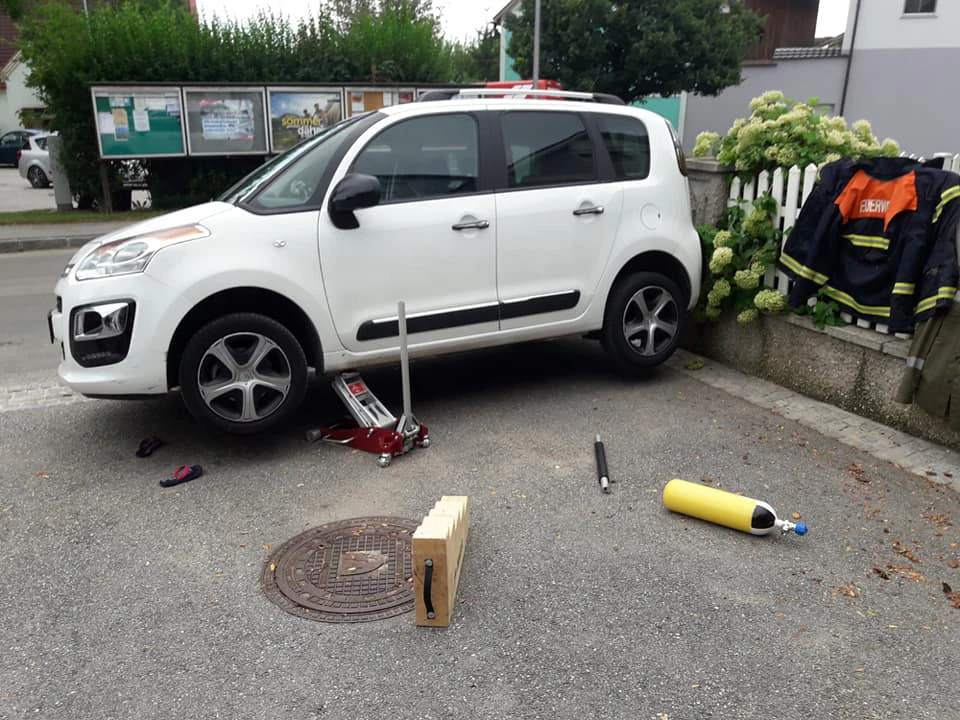 Dieser Wagen erfasste die Kinder.