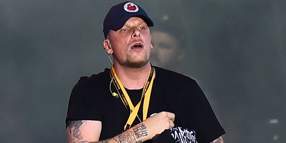 Irgendwie muss er ja ins Gespräch kommen: Bonez MC