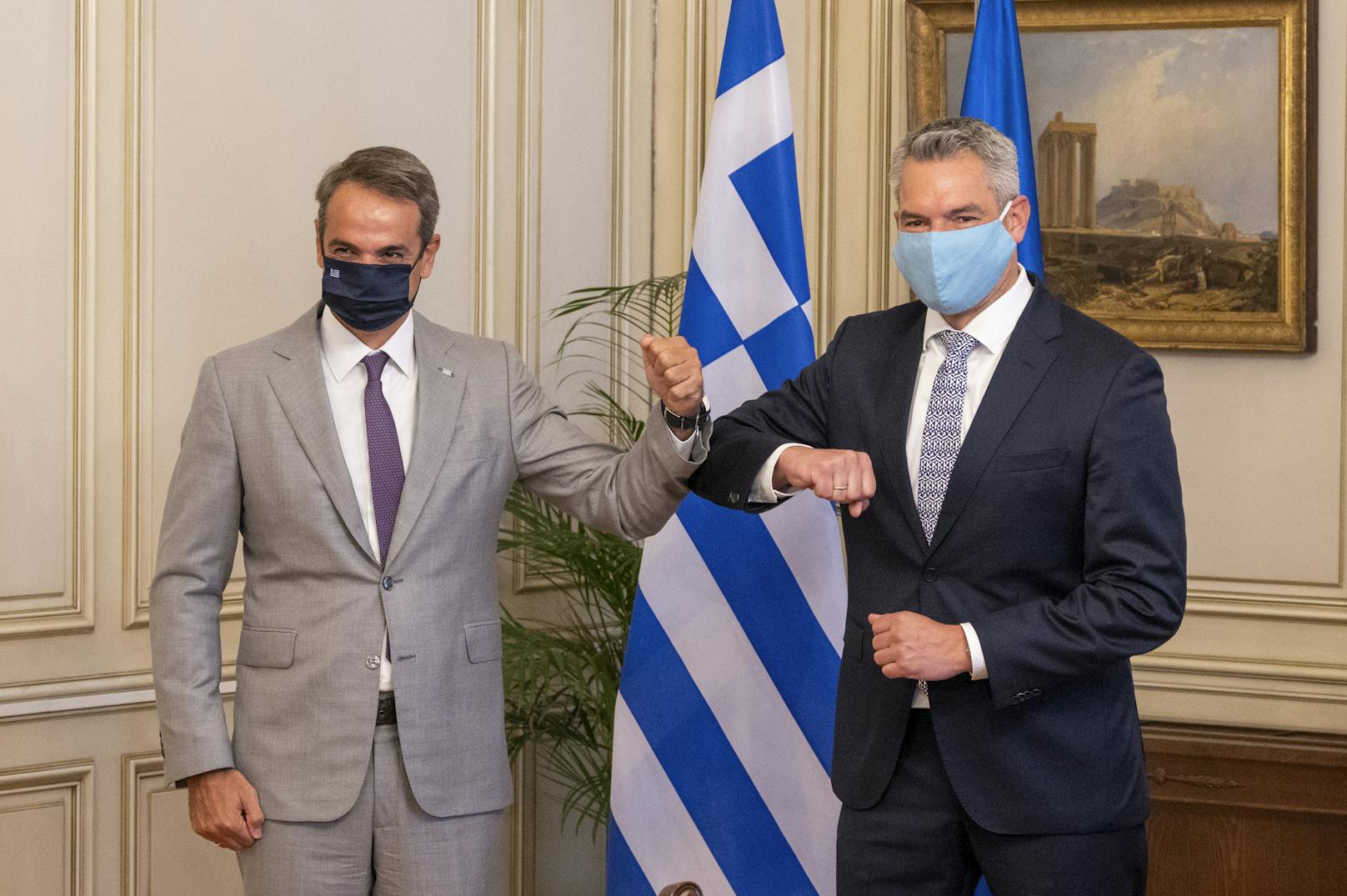 Griechenlands Regierungschef Kyriakos Mitsotakis und Innenminister Karl Nehammer